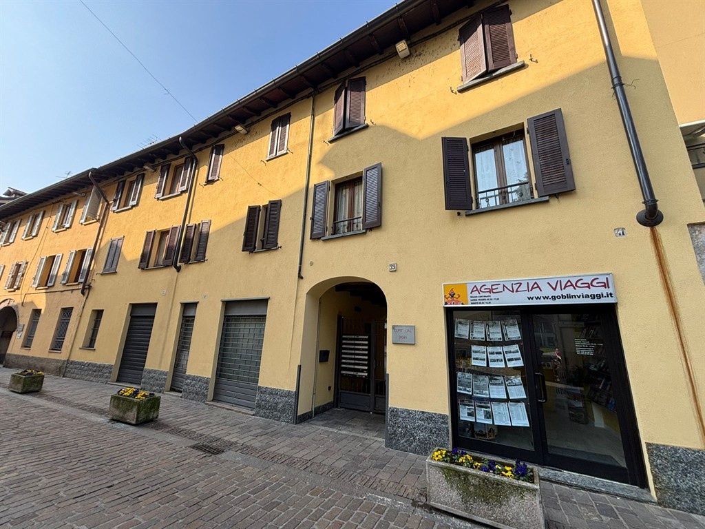 VILLASANTA CENTRO - VENDESI NEGOZIO