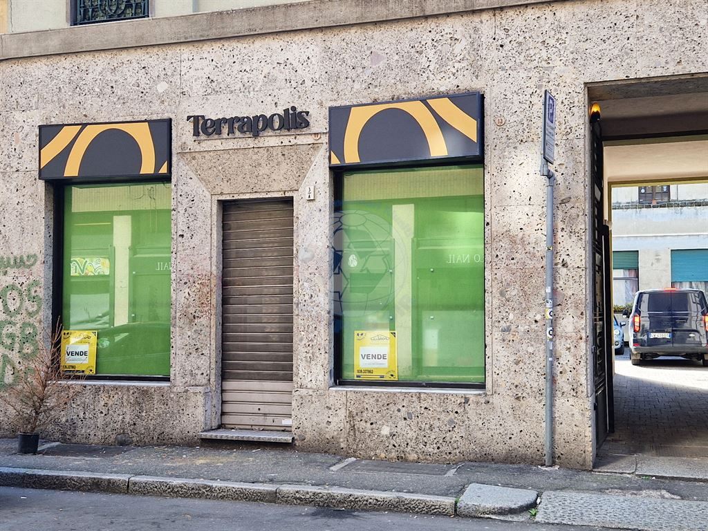 Negozio in vendita a Monza
